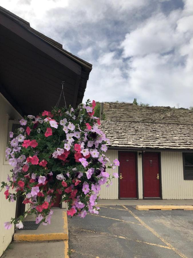 Country West Motel Of Рок Спрингс Екстериор снимка