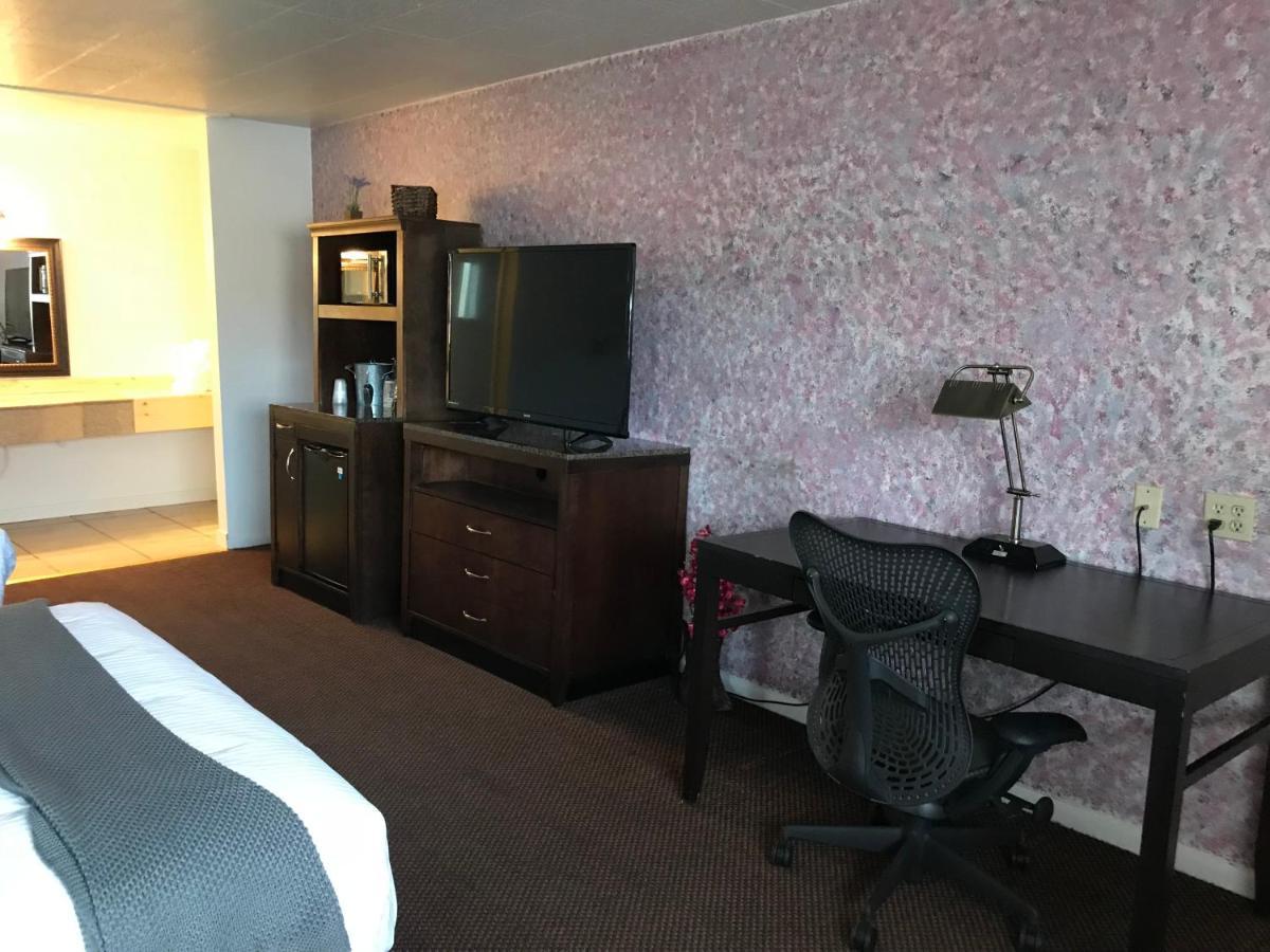 Country West Motel Of Рок Спрингс Екстериор снимка